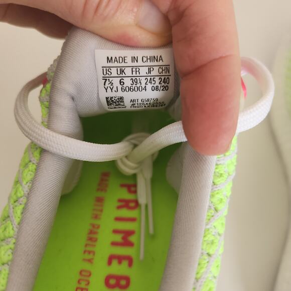 adidas Women's Ultraboost DNA, White, Black, Signal Green, 7.5 - Picture 9 of 11